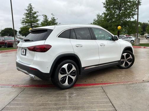 White 2025 Mercedes-Benz GLA 250 4MATIC