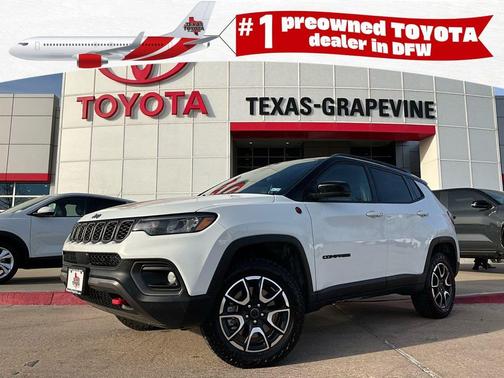 Bright White Clearcoat 2025 Jeep Compass Trailhawk