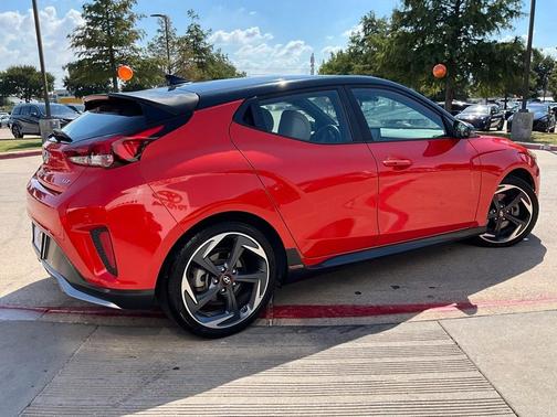 2019 Hyundai Veloster Base