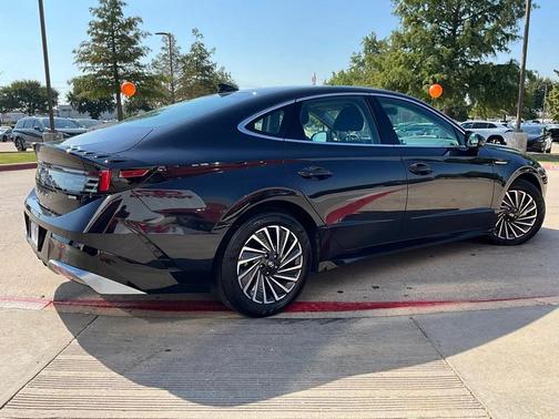 2024 Hyundai SONATA Hybrid SE