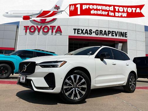 Crystal White Metallic 2025 Volvo XC60 B5 Plus