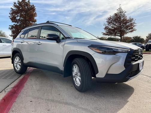 2026 Toyota Corolla Cross LE