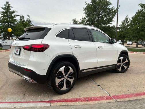 Polar White 2025 Mercedes-Benz GLA 250 4MATIC