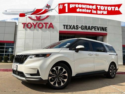 Snow White Pearl 2024 Kia Carnival EX