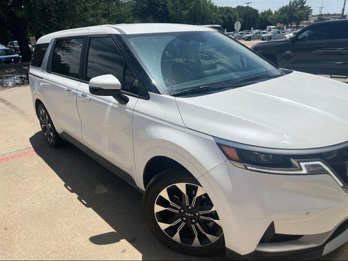 Snow White Pearl 2024 Kia Carnival EX