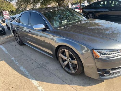 2016 Audi S8 4.0T