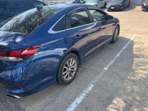 2018 Hyundai SONATA SE