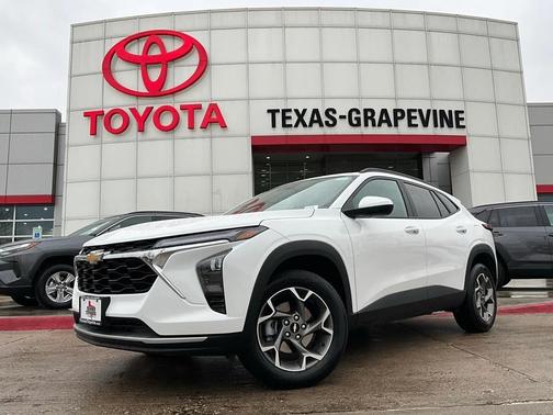 2025 Chevrolet Trax LT