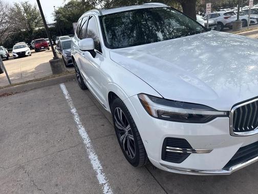 2022 Volvo XC60 B5 Inscription