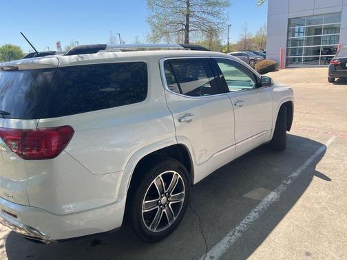 2018 GMC Acadia Denali