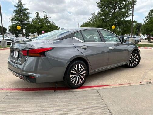 Gun Metallic 2025 Nissan Altima 2.5 SV