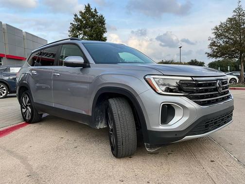2025 Volkswagen Atlas 2.0T SE w/Technology 4MOTION