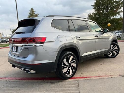 2025 Volkswagen Atlas 2.0T SE w/Technology 4MOTION