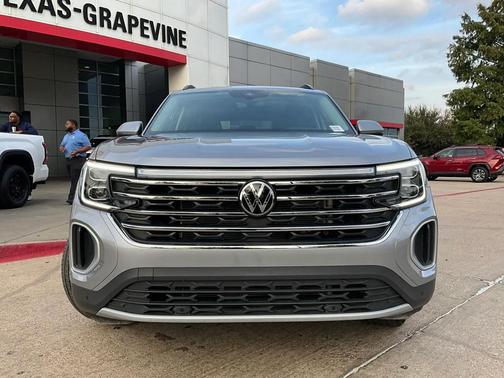 2025 Volkswagen Atlas 2.0T SE w/Technology 4MOTION