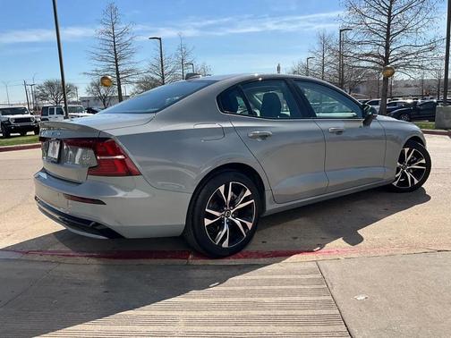 2025 Volvo S60 B5 Core