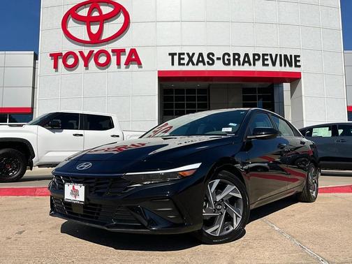 2025 Hyundai ELANTRA SEL