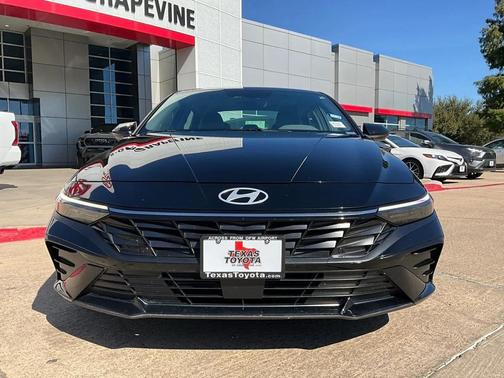 2025 Hyundai ELANTRA SEL