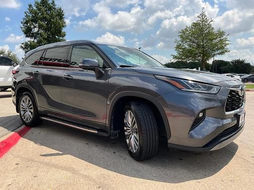 2022 Toyota Highlander Platinum