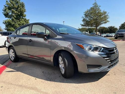 2024 Nissan Versa 1.6 S