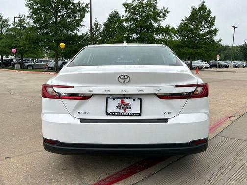 Ice Cap 2026 Toyota Camry LE