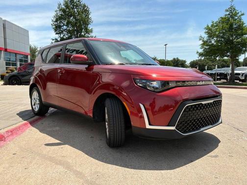 Mars Orange 2025 Kia Soul LX