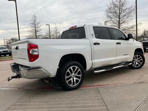 2017 Toyota Tundra SR5