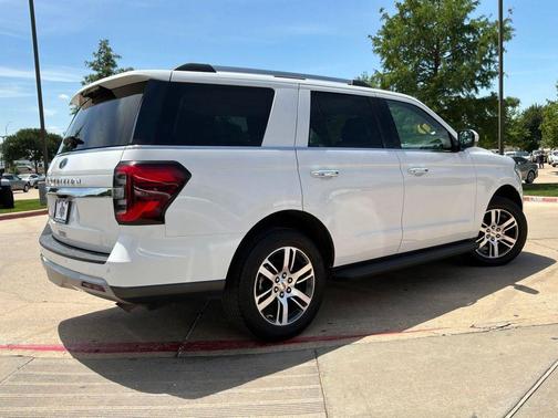 Oxford White 2024 Ford Expedition Limited