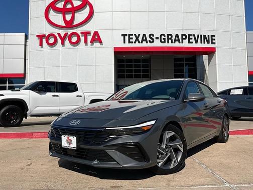 2025 Hyundai ELANTRA SEL