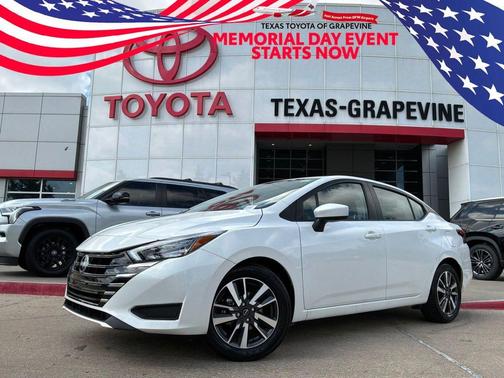Aspen White Tricoat 2025 Nissan Versa 1.6 SV