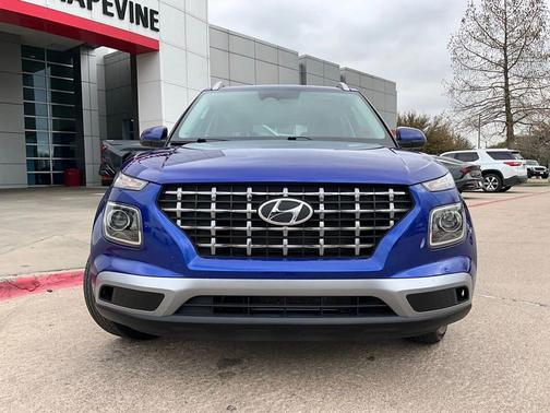 2025 Hyundai VENUE SEL