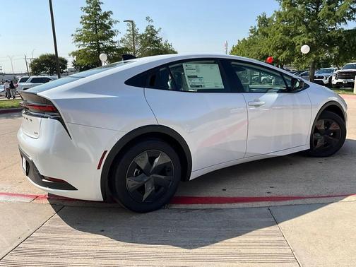 2026 Toyota Prius LE