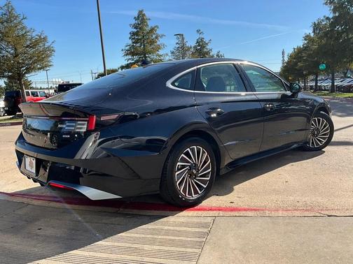 2024 Hyundai SONATA Hybrid SE