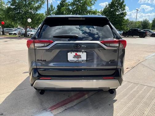 2025 Toyota RAV4 Hybrid SE