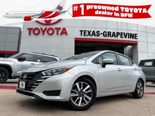 Brilliant Silver Metallic 2025 Nissan Versa 1.6 SV