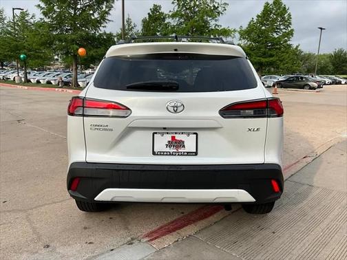 2025 Toyota Corolla Cross XLE