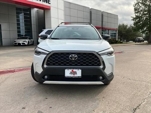 2025 Toyota Corolla Cross XLE
