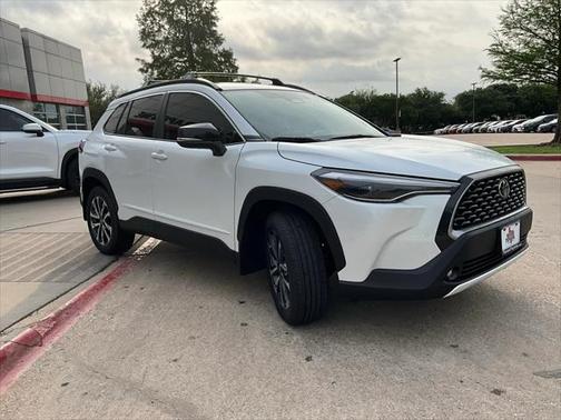 2025 Toyota Corolla Cross XLE