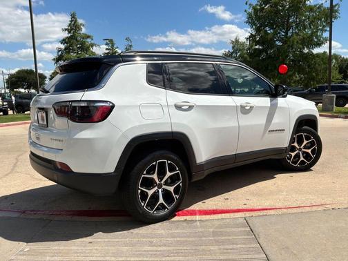 Bright White Clearcoat 2025 Jeep Compass Limited