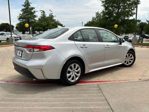 Classic Silver Metallic 2025 Toyota Corolla LE