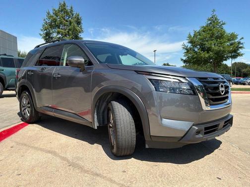 Gun Metallic 2025 Nissan Pathfinder SV FWD