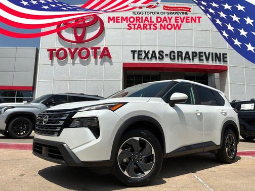 White Pearl 2025 Nissan Rogue SV