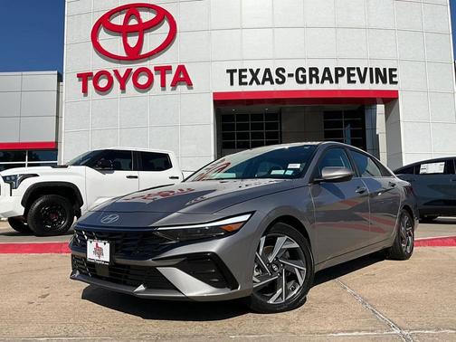 2025 Hyundai ELANTRA SEL