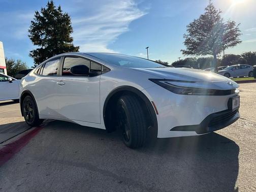 2026 Toyota Prius LE