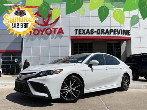 2024 Toyota Camry SE