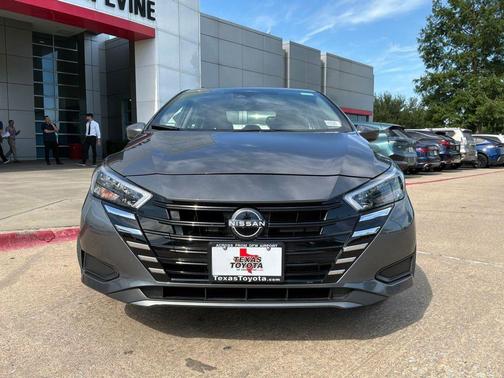 Gun Metallic 2025 Nissan Versa 1.6 SV
