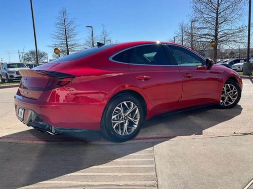 2022 Hyundai SONATA SEL