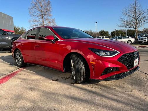 2022 Hyundai SONATA SEL