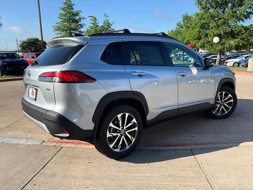 2025 Toyota Corolla Cross XLE