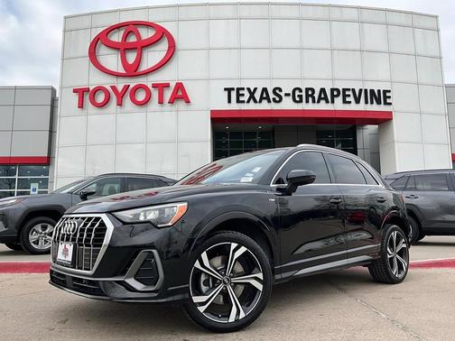 2022 Audi Q3 45 S line Premium