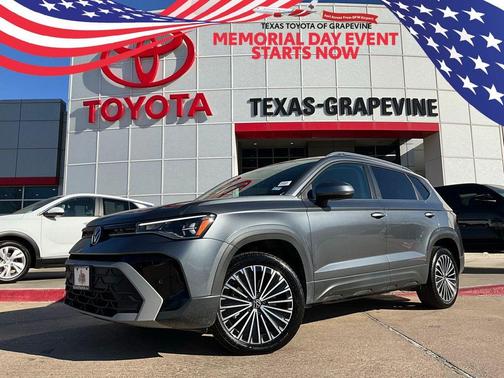 Platinum Gray Metallic 2025 Volkswagen Taos 1.5T SE